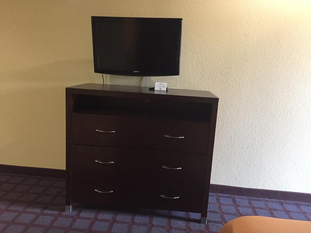 Highlands Suites Room photo